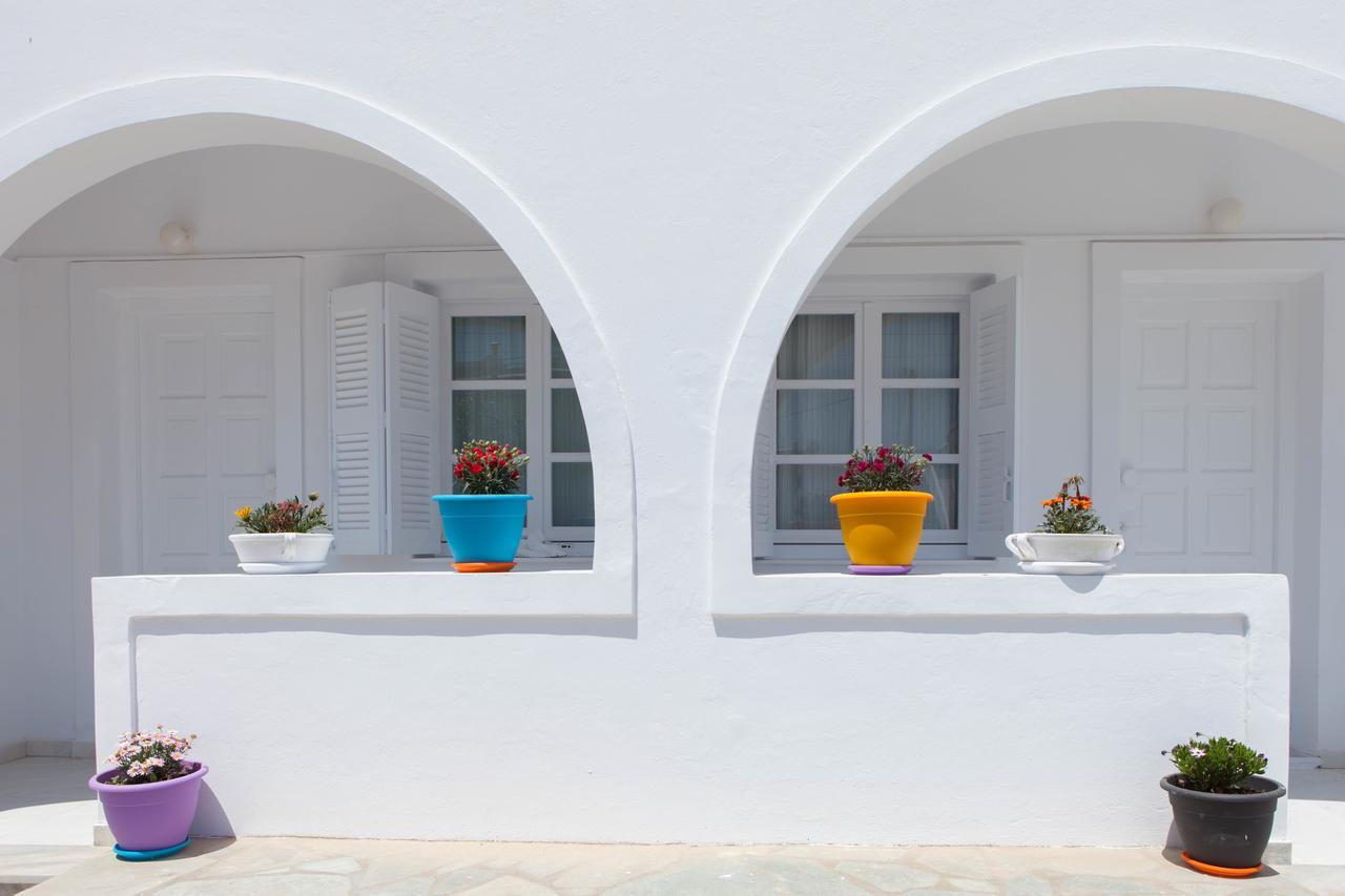 Claire Hotel Antiparos Exterior photo