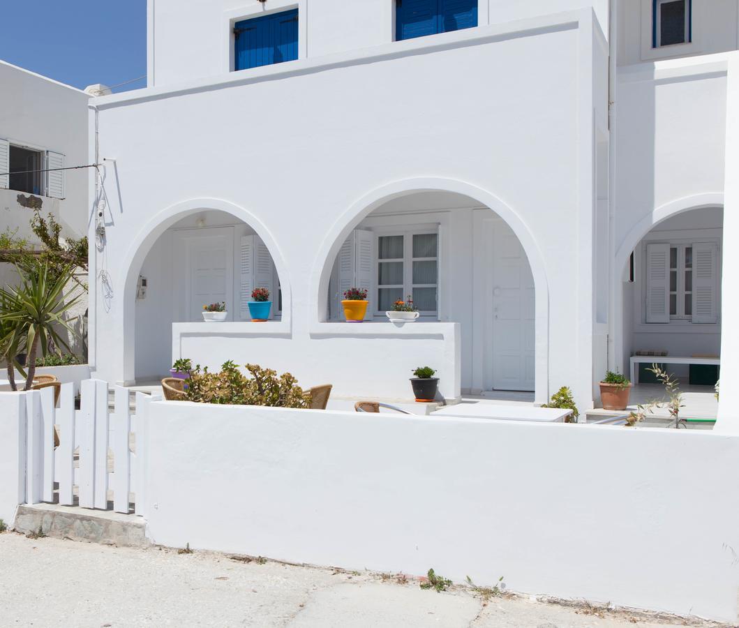 Claire Hotel Antiparos Exterior photo